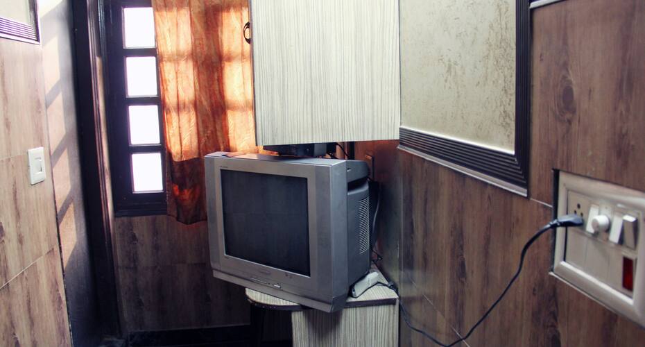 Hotel Gulab Deluxe, New Delhi 5